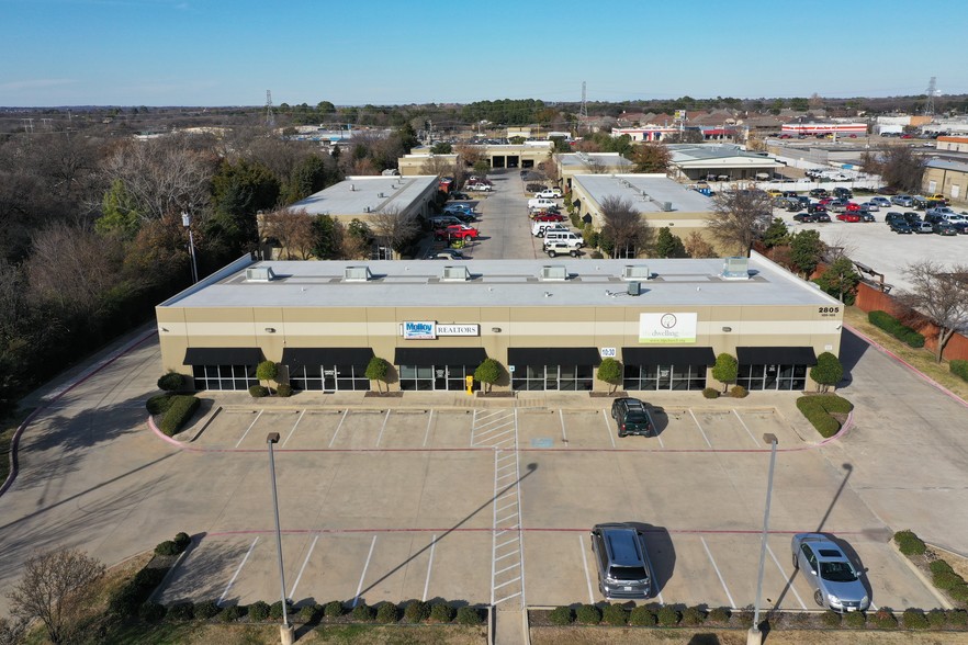 2805 W Arkansas Ln, Arlington, TX for sale - Building Photo - Image 1 of 1