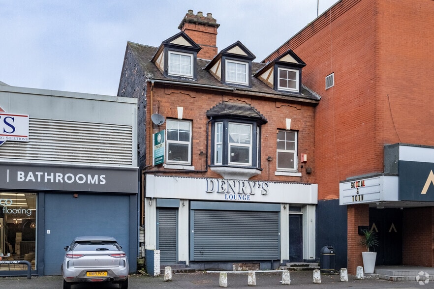 137 Newport Rd, Stafford to rent - Primary Photo - Image 1 of 2