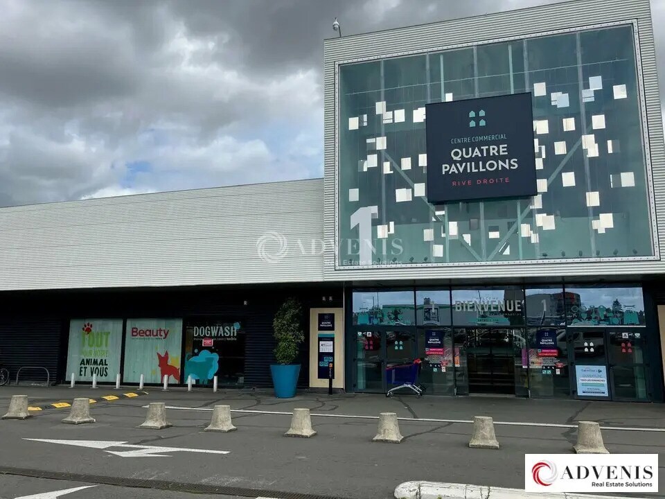 Location Commerce 677 m² - Photo 1