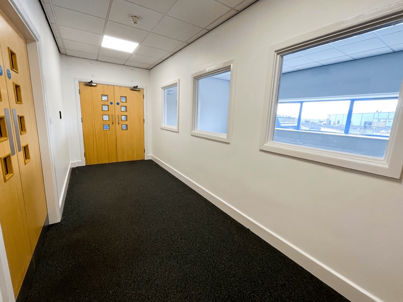 175 Meadow Ln, Loughborough to rent - Interior Photo - Image 3 of 5