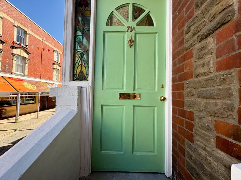 71A Bethcar St, Ebbw Vale to rent - Building Photo - Image 2 of 2