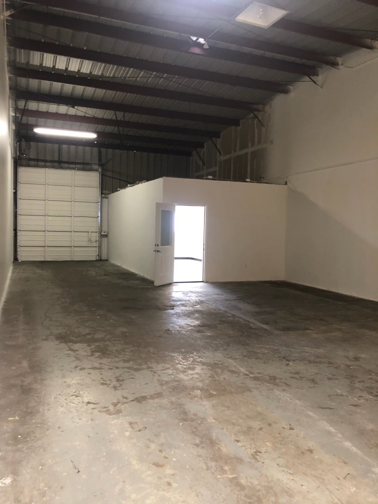 2600 Center St, Deer Park, TX to rent Building Photo- Image 1 of 4