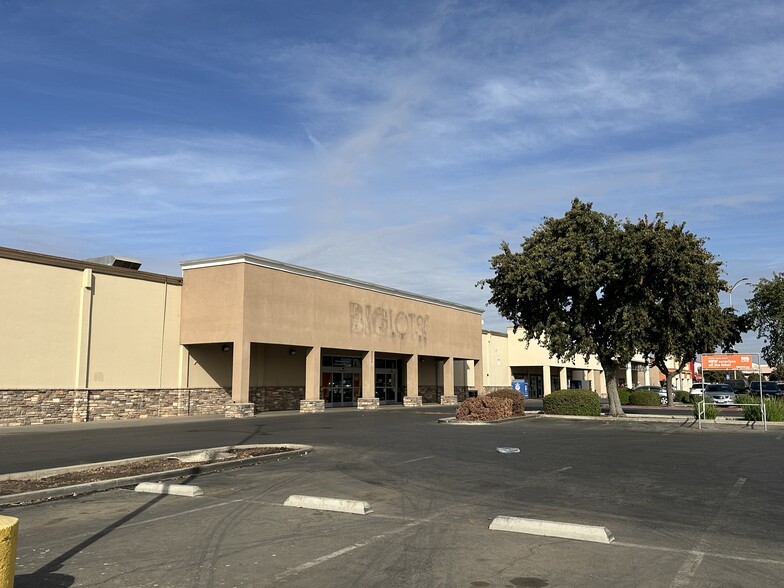 2525 S Mooney Blvd, Visalia, CA for rent - Building Photo - Image 1 of 4