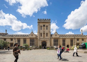 Horne Ln, Bedford to rent Building Photo- Image 2 of 2