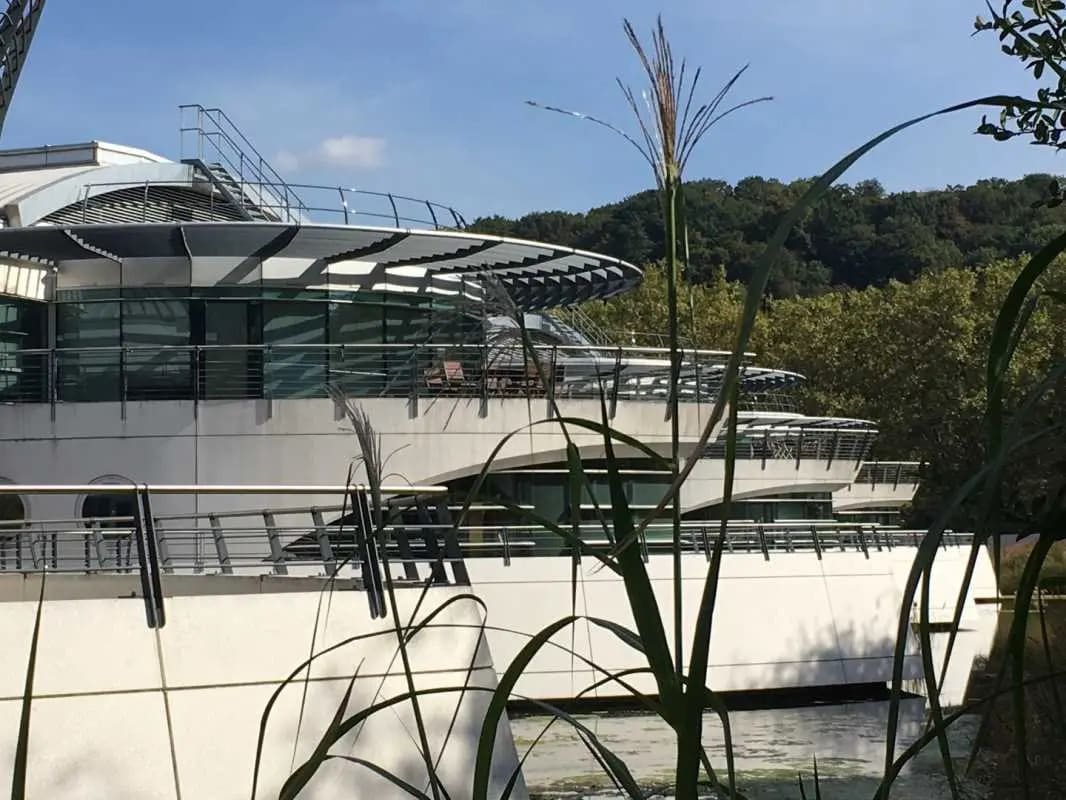 Office in Lyon to rent Building Photo- Image 1 of 19