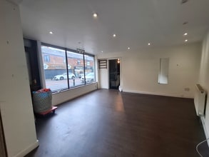 George St, Oldham to rent Interior Photo- Image 1 of 3