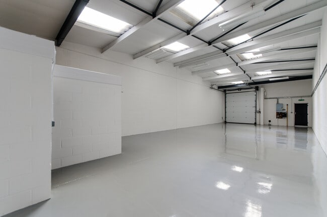 More details for Warnford Industrial Estate, Hayes - Industrial to Rent