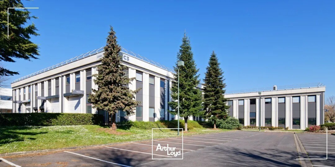 21 Rue Du Petit, Cergy to rent Building Photo- Image 1 of 11