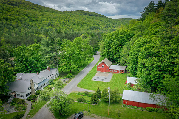 1868 N 116 Rd, Bristol, VT for sale - Building Photo - Image 1 of 1