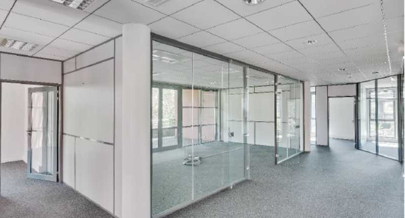 Office in Caluire-et-Cuire to rent - Interior Photo - Image 3 of 10