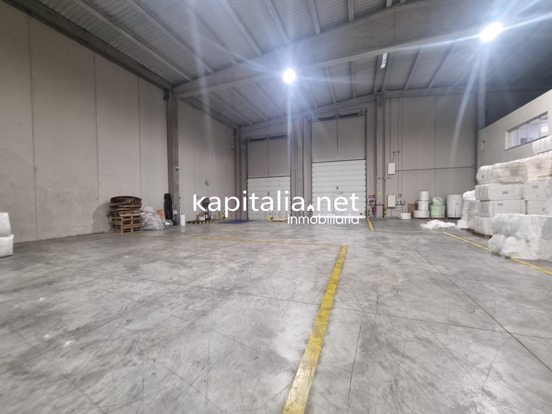 Industrial in Banyeres de Mariola, Alicante to rent Building Photo- Image 1 of 6