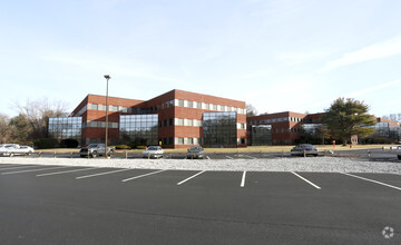 1 Executive Dr, Chelmsford, MA for rent Building Photo- Image 1 of 5