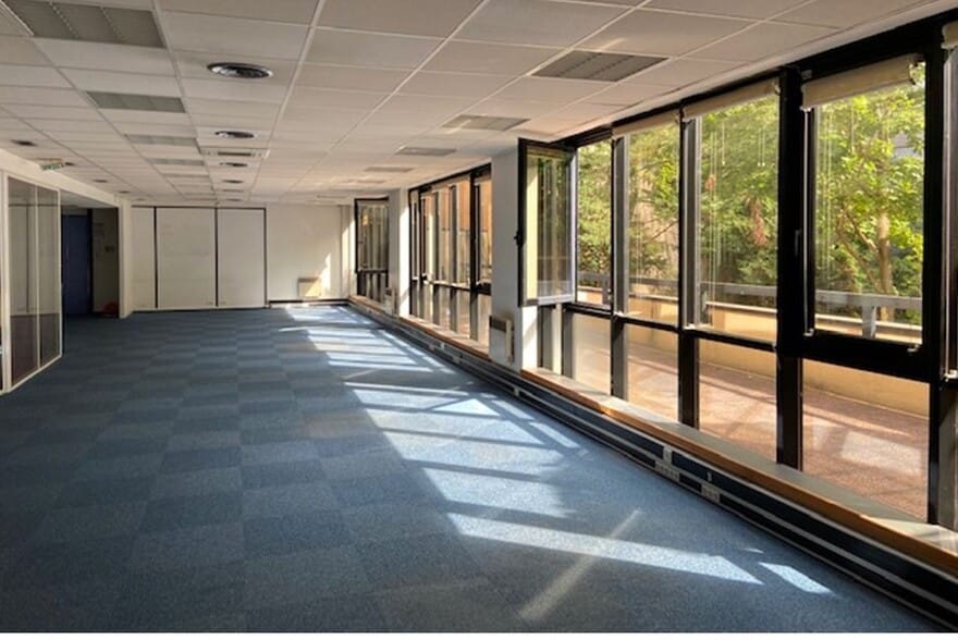 Office in Issy-Les-Moulineaux to rent - Building Photo - Image 3 of 7