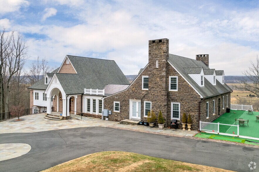 40543 Courtland Farm Ln, Aldie 20105 UK