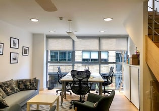 Turnham Green Terrace Mews, London to rent Interior Photo- Image 1 of 10