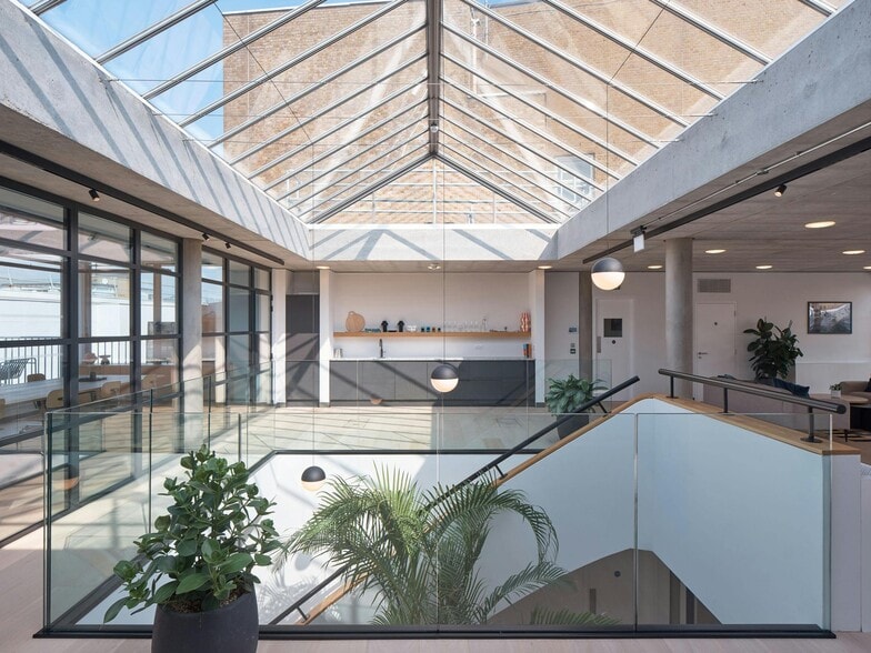 22 Shad Thames, London to rent - Building Photo - Image 3 of 10