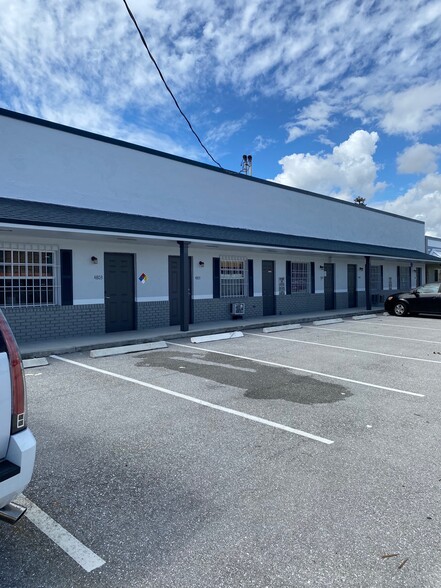 4760-4838 NE 12th Ave, Oakland Park, FL for rent - Building Photo - Image 2 of 13