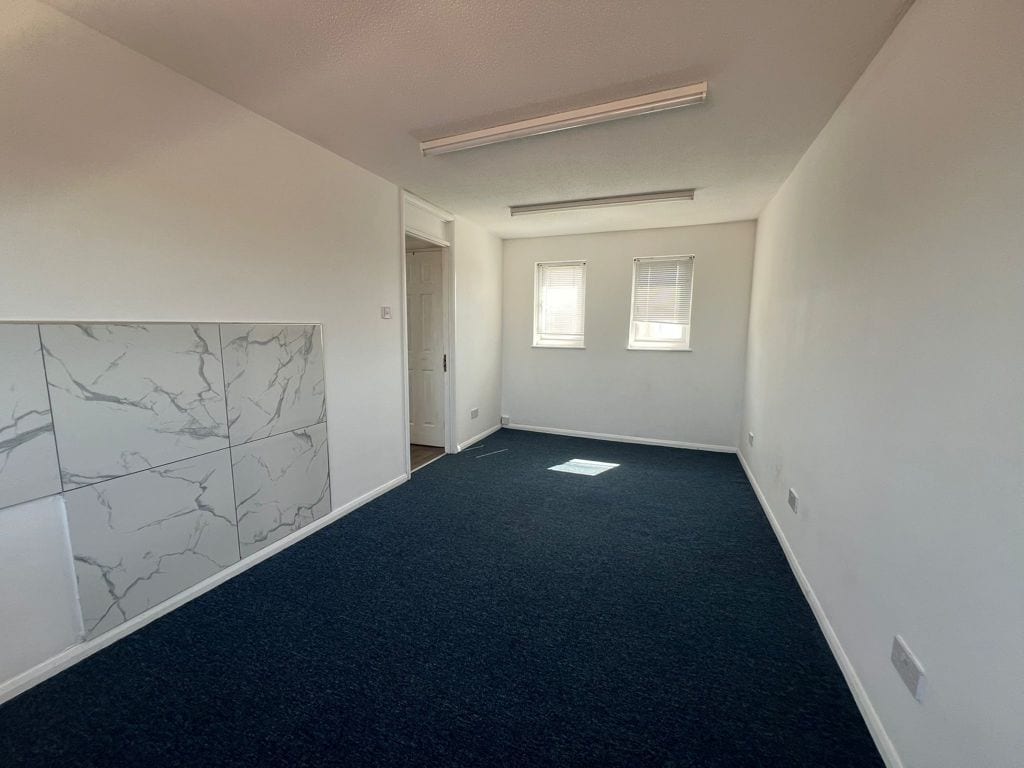 50 Lennon Dr, Milton Keynes to rent Interior Photo- Image 1 of 7