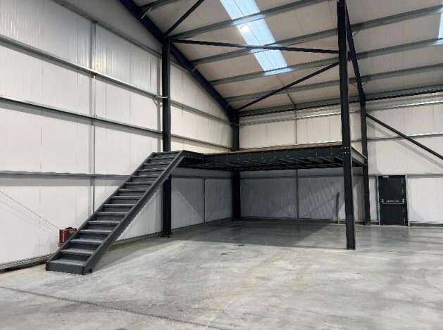 Airfield Industrial Estate, Winkleigh for rent - Interior Photo - Image 3 of 4