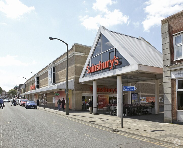 39-55 High St, Clacton On Sea for sale - Primary Photo - Image 1 of 1