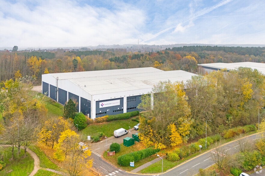 Little Oak Dr, Nottingham for sale - Building Photo - Image 1 of 1