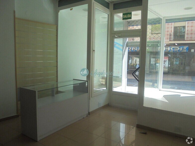 Retail in Segovia, Segovia to rent - Interior Photo - Image 1 of 1