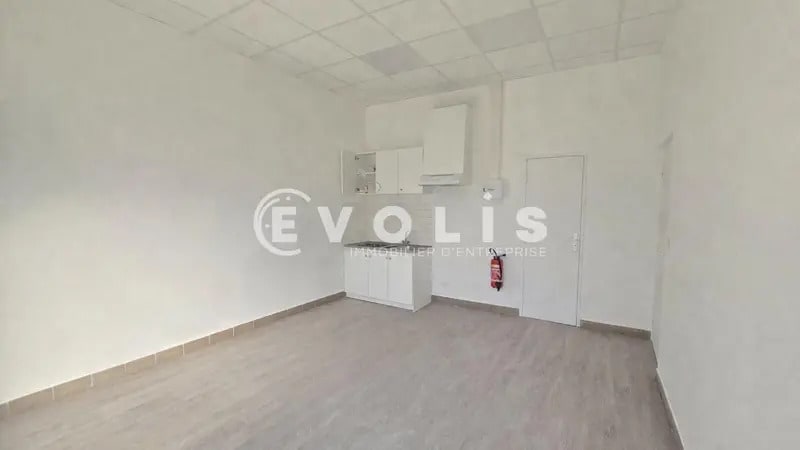 42-48 Rue Denis Papin, Ivry-sur-Seine to rent - Interior Photo - Image 3 of 27