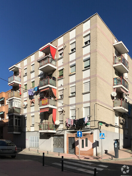 Calle Ceuta, 28, Alcobendas, Madrid to rent - Primary Photo - Image 1 of 2