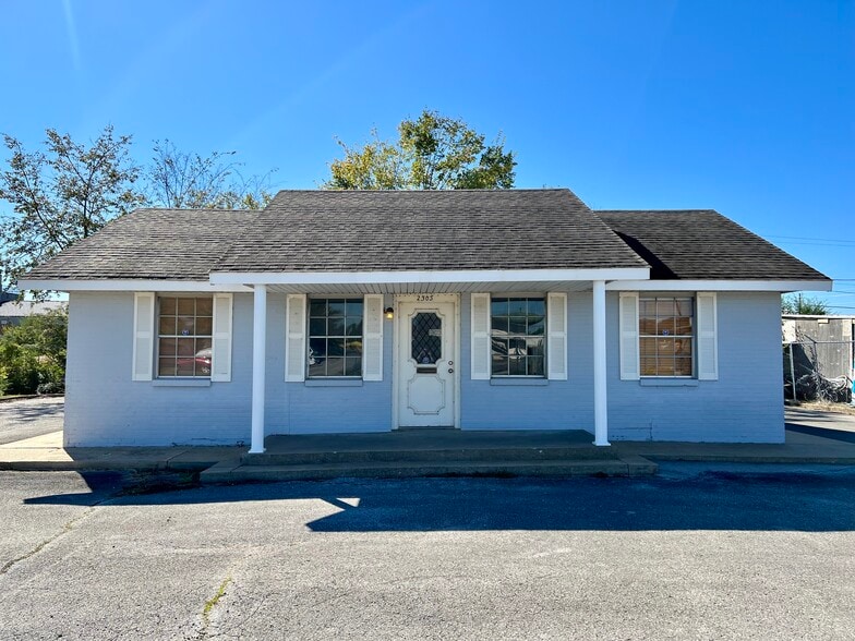 2303 W Beacon Circle Dr, Rogers 72758 Office for Sale