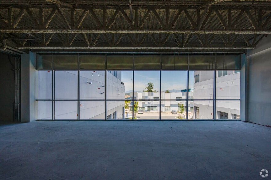 15315 66 Ave, Surrey, BC to rent - Interior Photo - Image 3 of 50