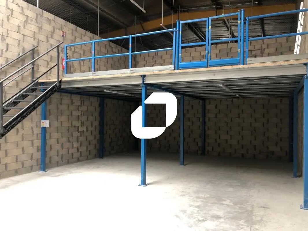 Light Industrial in BOISSY-L'AILLERIE to rent Building Photo- Image 1 of 6