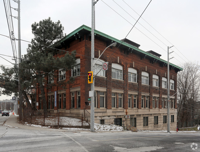 231 Bay St N, Hamilton, ON for sale - Building Photo - Image 2 of 3