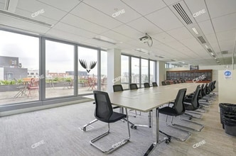 3 Rue Paulin Talabot, Saint-Ouen-sur-Seine to rent Interior Photo- Image 1 of 3