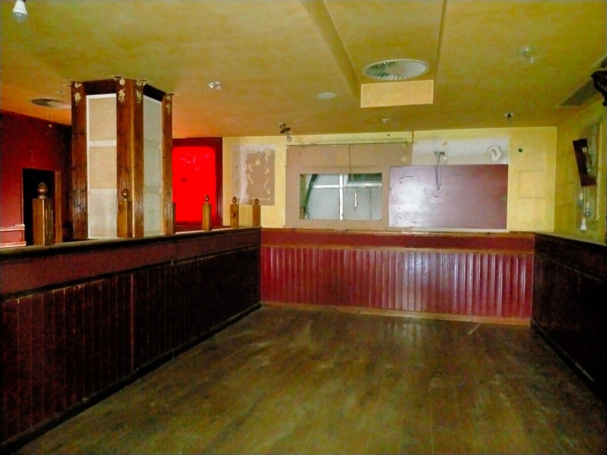 Terrassa, BAR 08224 - - - Interior Photo - Image 2 of 8