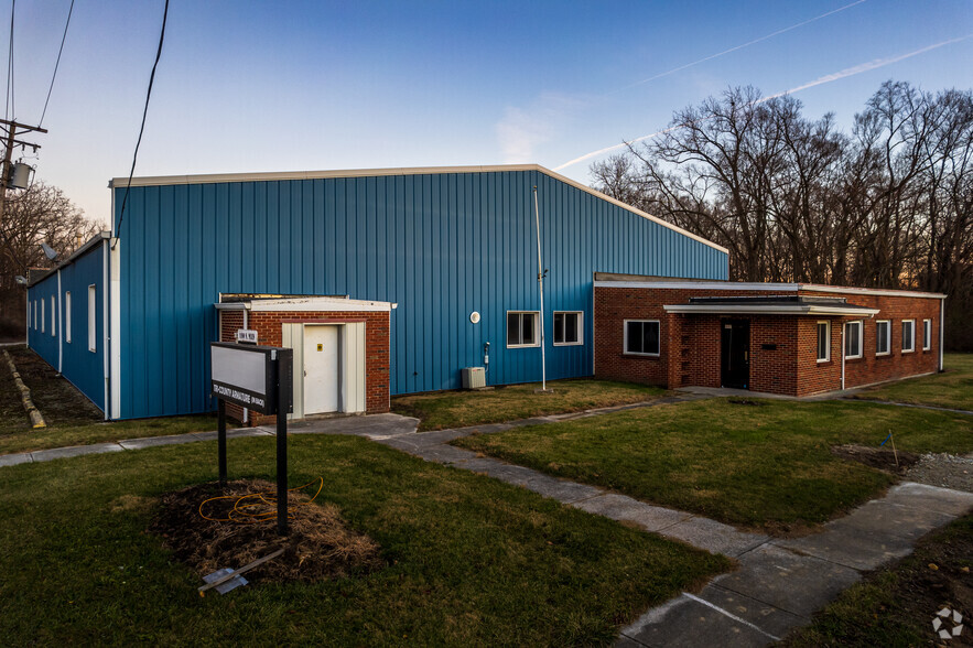 1100 N Main St, Fostoria, OH for rent - Building Photo - Image 2 of 30