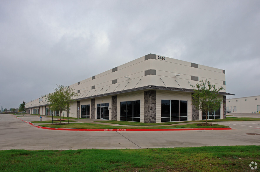 2350 Crist Rd, Garland, TX for rent - Building Photo - Image 1 of 7