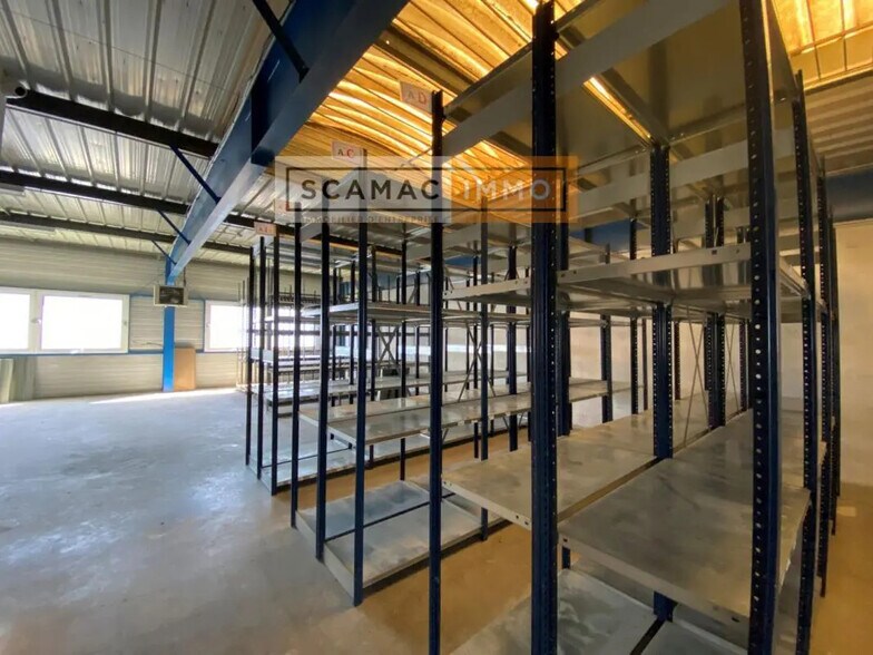 Industrial in Vitry-sur-Seine to rent - Interior Photo - Image 3 of 3