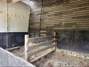 Langhurst Barn, Chiddingfold to rent Interior Photo- Image 2 of 3