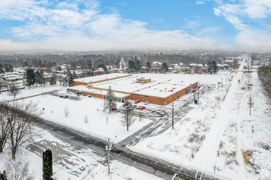 200 Boul Grand N, Cowansville, QC for rent - Aerial - Image 3 of 44