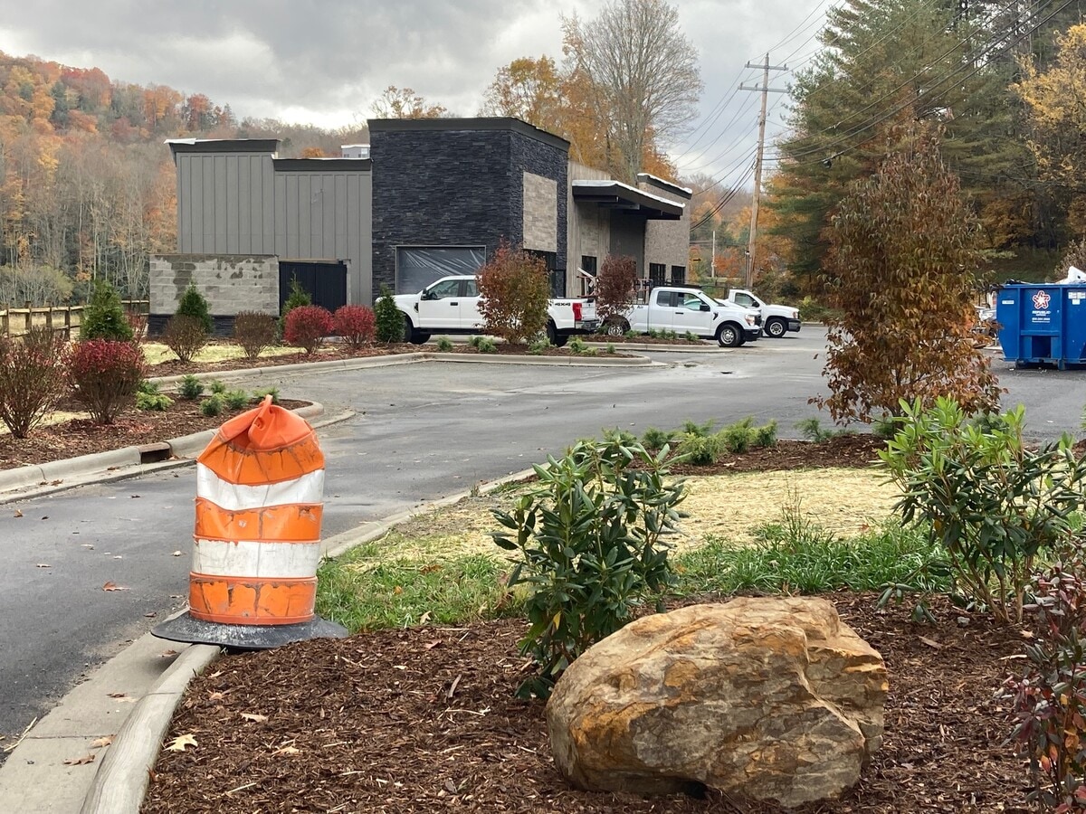 1136 Shawneehaw Ave, Banner Elk 28604 | LoopNet UK