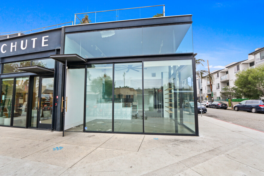 540-542 Rose Ave, Venice, CA for rent - Building Photo - Image 1 of 13