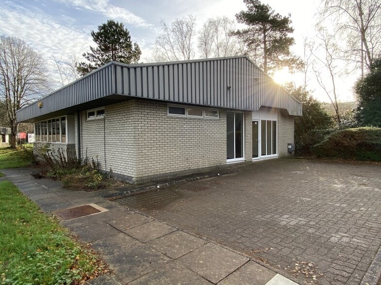 Pool Rd, Newtown to rent - Building Photo - Image 2 of 3