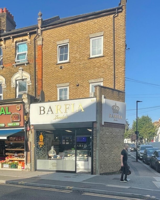 241 Hoe St, London for sale Primary Photo- Image 1 of 1