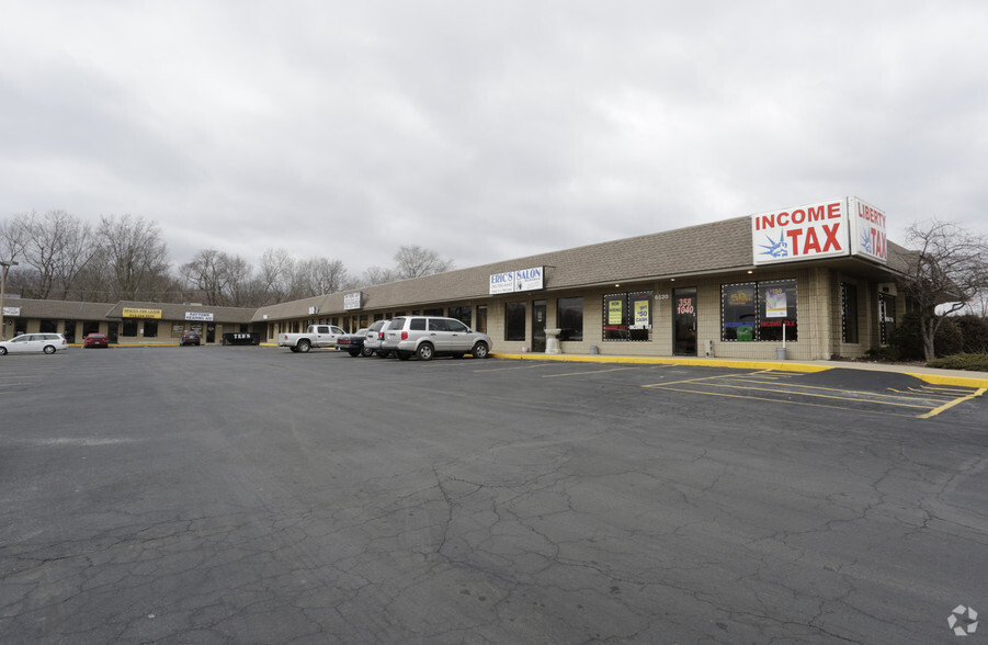 6520-6530 Raytown Rd, Raytown, MO for rent - Building Photo - Image 1 of 3