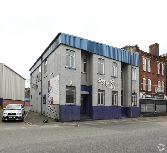 16-18 Shaw Rd, Oldham for sale - Primary Photo - Image 1 of 1
