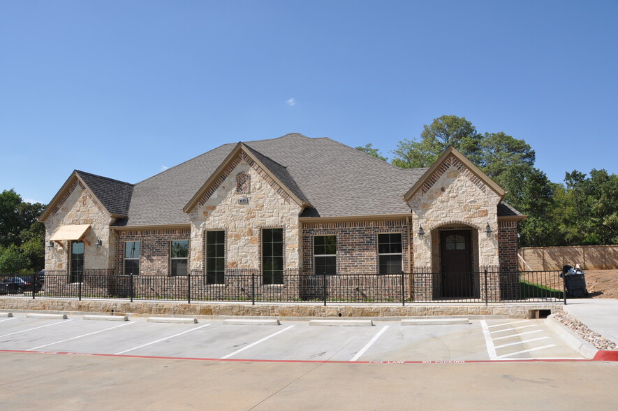 8609 Mid Cities Blvd, North Richland Hills, TX for rent - Building Photo - Image 1 of 8