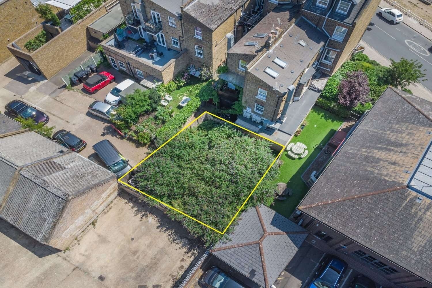 106 The Green, Twickenham for sale Primary Photo- Image 1 of 1