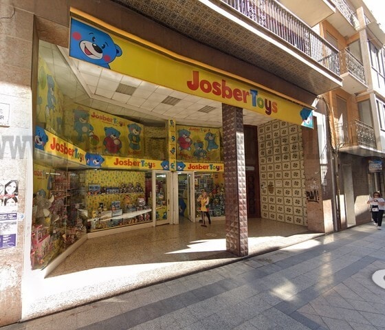 Retail in Orihuela, Alicante to rent Building Photo- Image 1 of 3