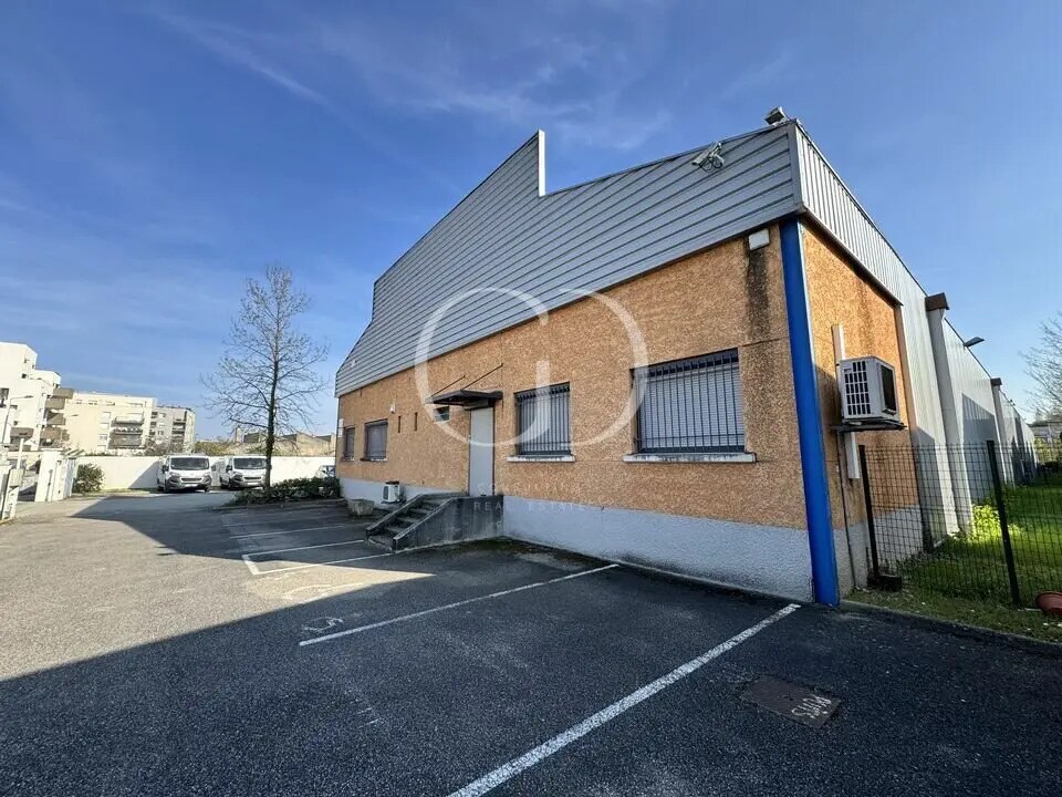 14 Rue Douaumont, Villeurbanne to rent Building Photo- Image 1 of 7