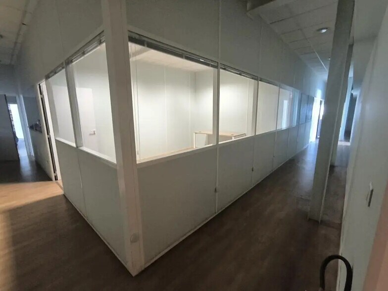 Office in Wissous to rent - Interior Photo - Image 3 of 7